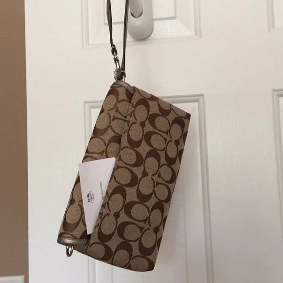 Coach Wristlet/Clutch, NWT - Picture 4 of 8